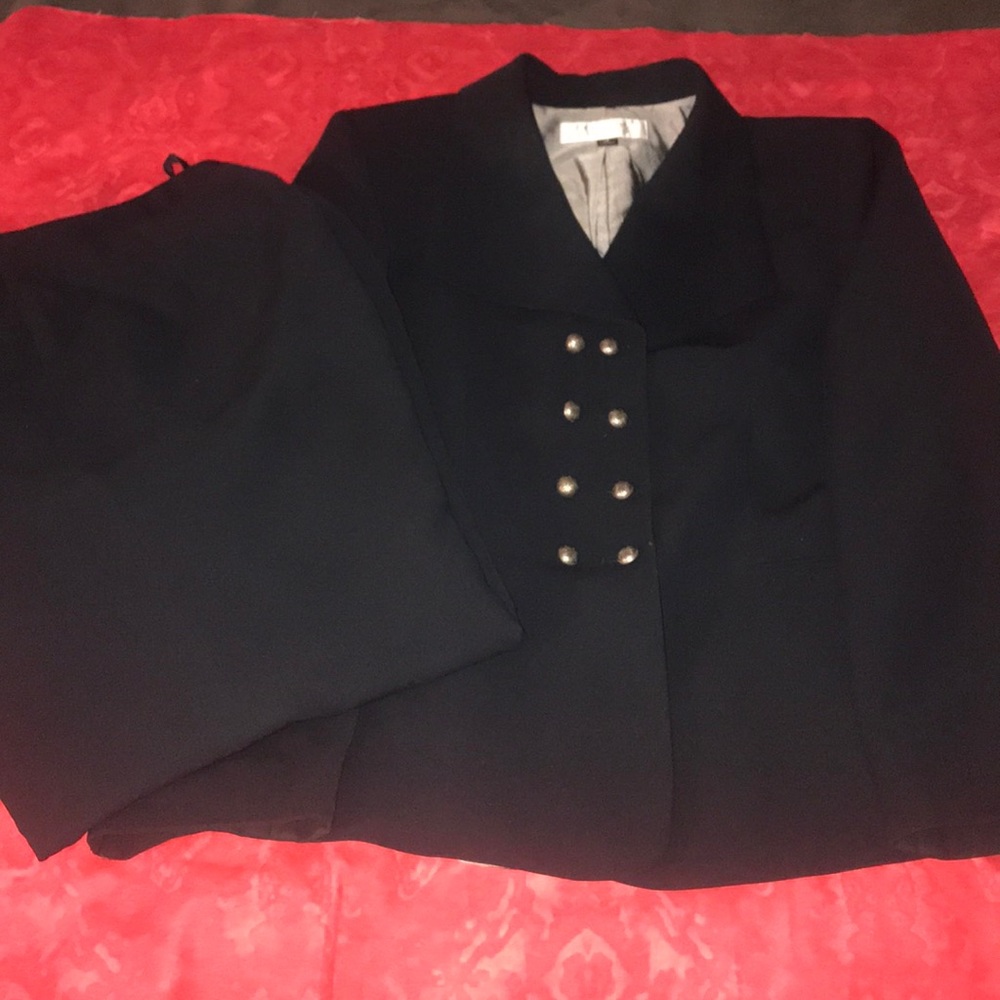 TAHARI by Arthur S. Levine Size 12